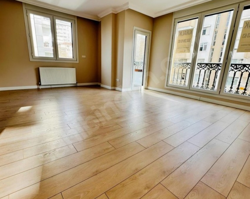 BOSTANCI ÇAĞLAR SOKAKTA 3+1 BAĞDAT CADDESİNE YAKIN BOŞ DAİRE