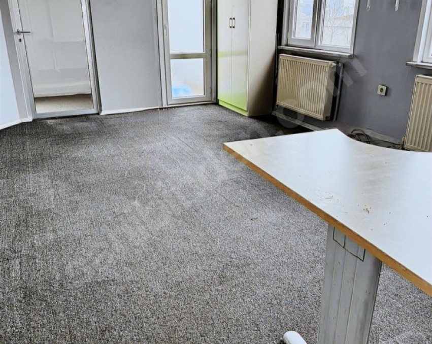 METRO AVM'YE YAKIN HARİKA LOKASYON KATTA TEK 185m2 KOMBİLİ