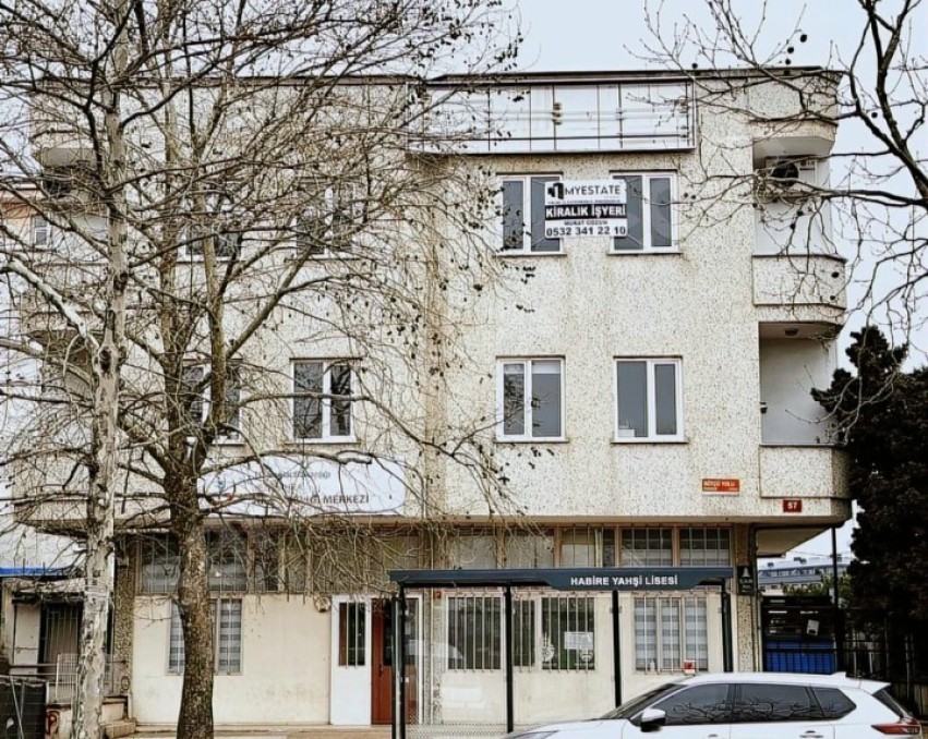METRO AVM'YE YAKIN HARİKA LOKASYON KATTA TEK 185m2 KOMBİLİ